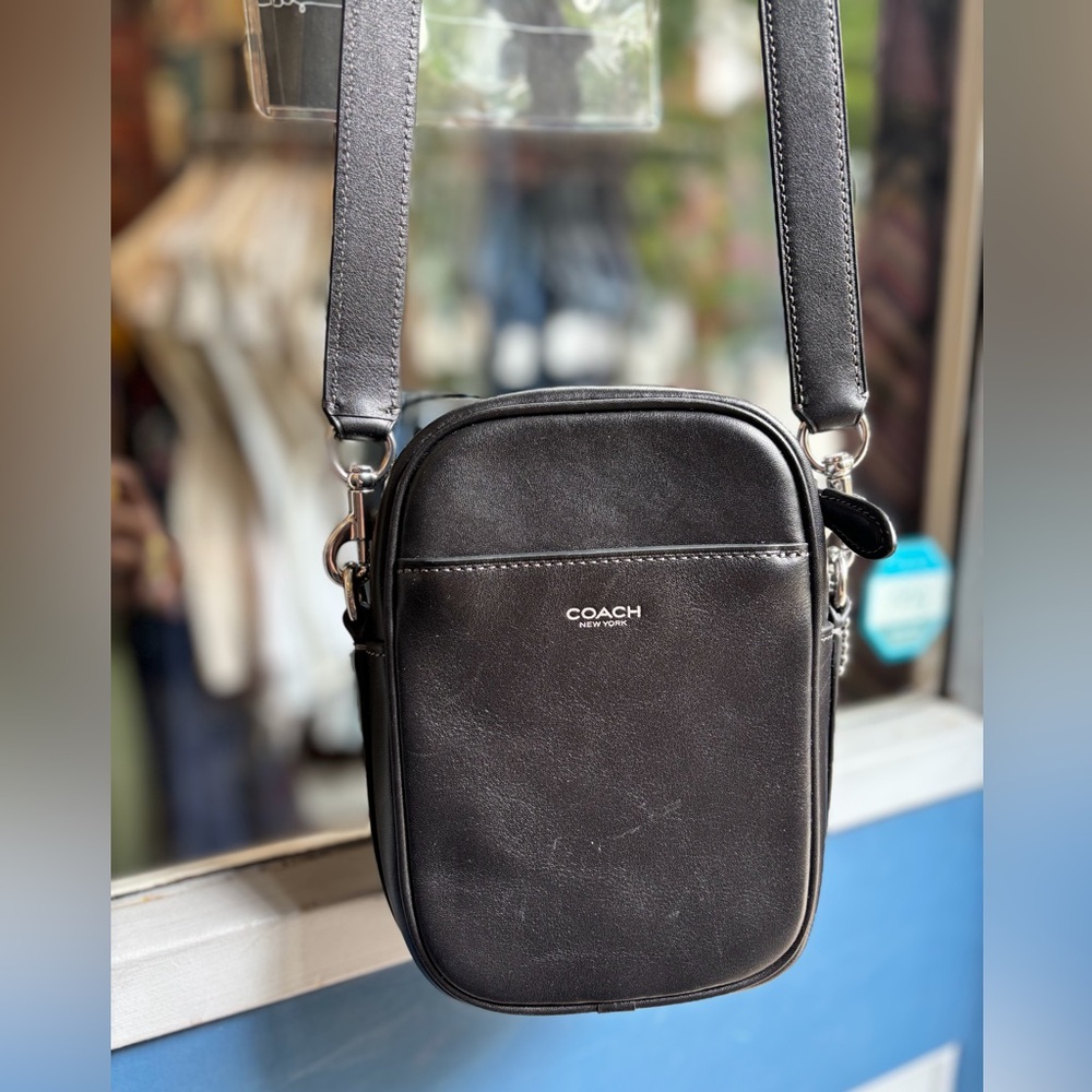 Coach Hitch Black Leather Crossbody Bag - Picture 8 of 9